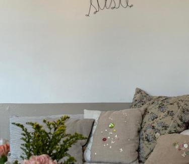 Coursan Bed & Breakfast | Le logis blanc bed&breakfast