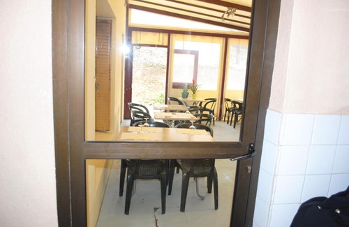 Charmes-sur-Rhone Hotel | Le Logis Charmant