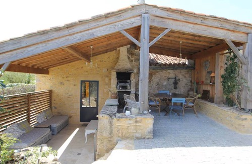 Loubejac House | Le Logis - Charming gîte with swimming pool - nature and peace