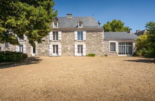 Saint-Jean-des-Mauvrets Villa | Le Logis de Saint Jean
