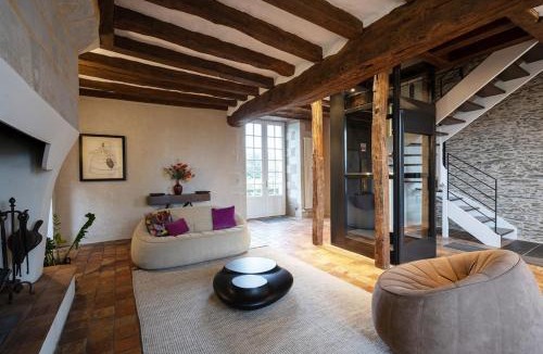 Saint-Jean-des-Mauvrets Villa | Le Logis de Saint Jean