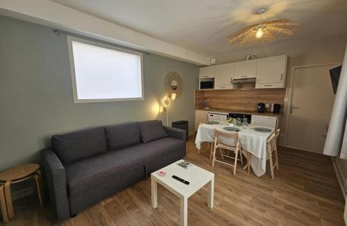 Poitiers Apartment | Le logis d'héloïse