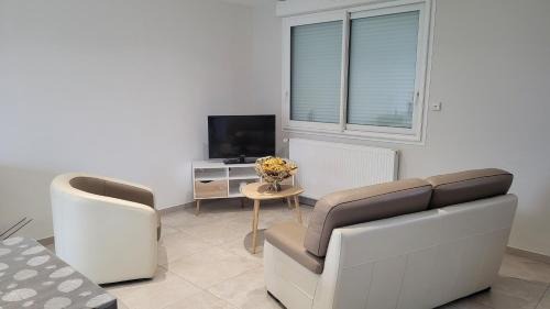 Saint-Etienne-en-Cogles House | Le logis Dan'Laur