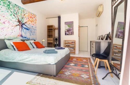 Caumont-sur-Durance House | Le logis de la castagne