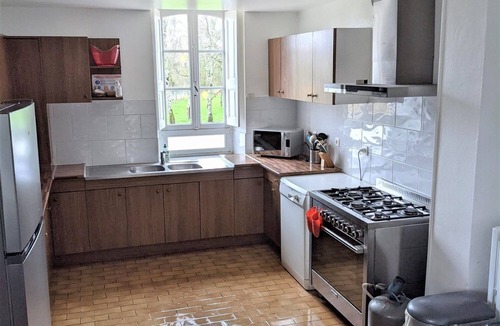 Longuefuye Cottage | Le Logis de la Faisanderie, vast green spaces, private indoor swimming pool