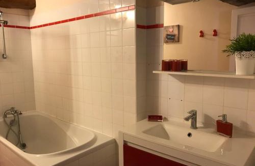 Champigny-sur-Veude Bed & Breakfast | Le Logis de la Pataudière