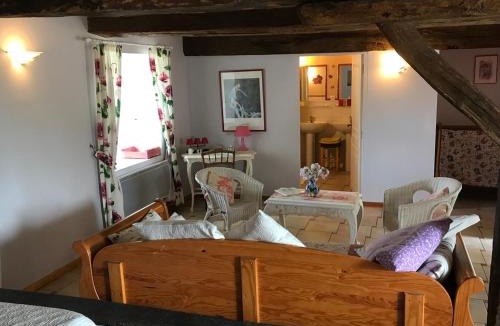 Champigny-sur-Veude Bed & Breakfast | Le Logis de la Pataudière