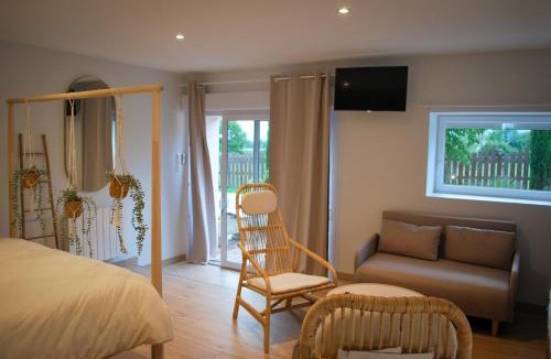 Renaison House | Le Logis des Écuries