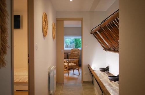 Renaison House | Le Logis des Écuries