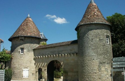 Villefagnan House | Le Logis des Tours