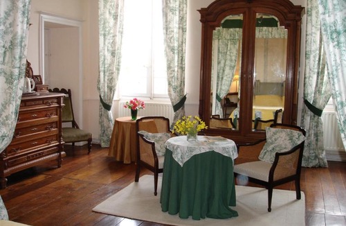 Villefagnan House | Le Logis des Tours