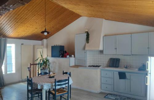 Champagne-les-Marais Apartment | Le logis du pont