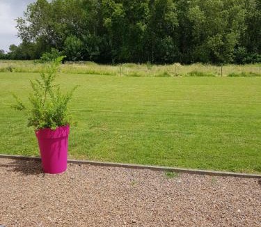 Les Magnils-Reigniers Bed & Breakfast | Le logis du marais
