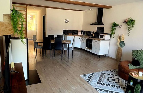 Chatellenot House | Le Logis Du Garde-Ferme