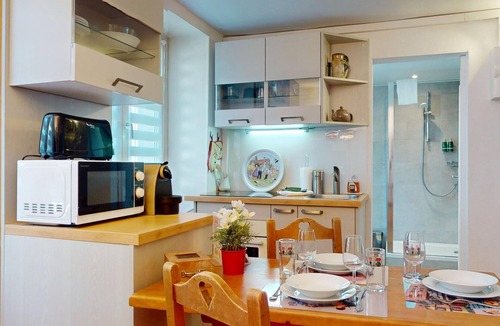 Colmar Centre Ville Apartment | le logis du marechal with access to lounge