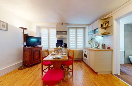 Colmar Centre Ville Apartment | le logis du marechal with access to lounge
