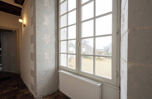 Saint-Jean-des-Mauvrets Villa | Le logis de saint jean Character house with swimming pool