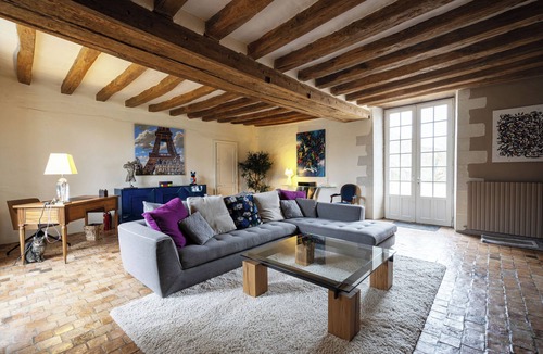 Saint-Jean-des-Mauvrets Villa | Le logis de saint jean Character house with swimming pool
