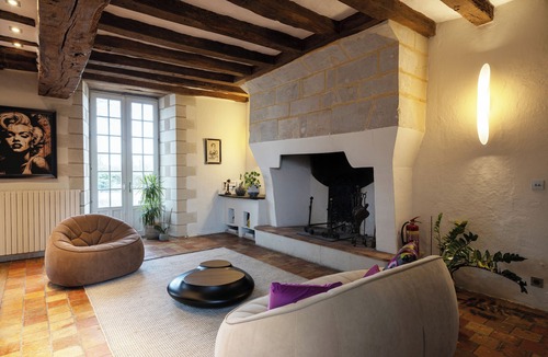 Saint-Jean-des-Mauvrets Villa | Le logis de saint jean Character house with swimming pool