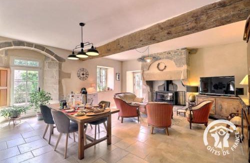 Saint-Jouan-des-Guerets Bed & Breakfast | Le logis de françoise