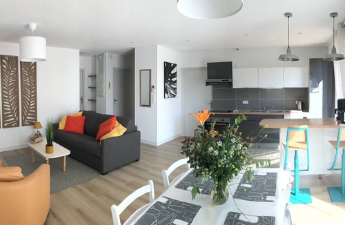 Saint-Medard-en-Jalles Condo | LE Logis DES Jalles