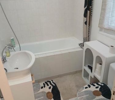 Port-Saint-Louis-du-Rhone House | Le Lohan