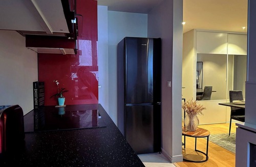 Pantin Apartment | Le Lolive modern 2P apartment in Pantin
