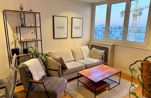 Pantin Apartment | Le Lolive - modern 2P apartment in Pantin