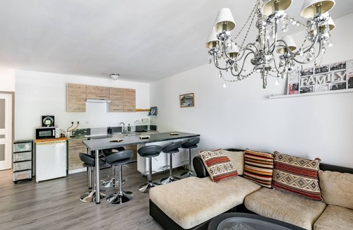 Saint-Andre-de-Cubzac Apartment | Le Long du Fleuve - Appt avec balcon vue fleuve