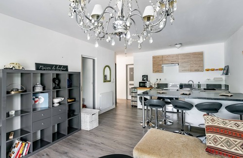 Saint-Andre-de-Cubzac Apartment | Le Long du Fleuve - Appt avec balcon vue fleuve