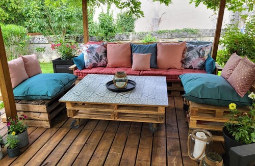 Champagne-et-Fontaine House | Le Loriot