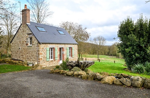 Saint-Aubert-sur-Orne House | Le Lotus - 1000 m² de jardin
