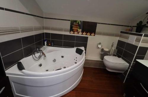 Albertville House | Le Lotus Blanc