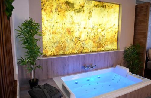 Conflans-Sainte-Honorine Apartment | Le Lotus Suite romantique avec SPA privé
