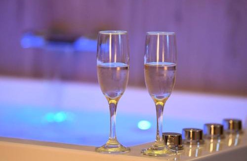 Conflans-Sainte-Honorine Apartment | Le Lotus Suite romantique avec SPA privé