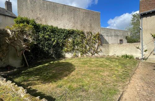 Beaumont-sur-Sarthe Apartment | Le Louis d'Or