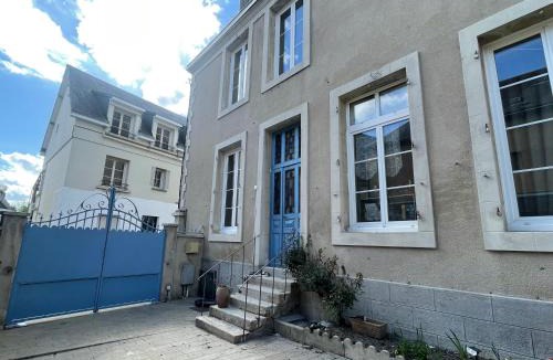 Beaumont-sur-Sarthe Apartment | Le Louis d'Or