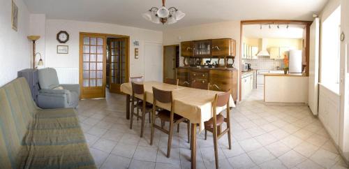 Longwy-sur-le-Doubs Bed & Breakfast | Le loup qui dort
