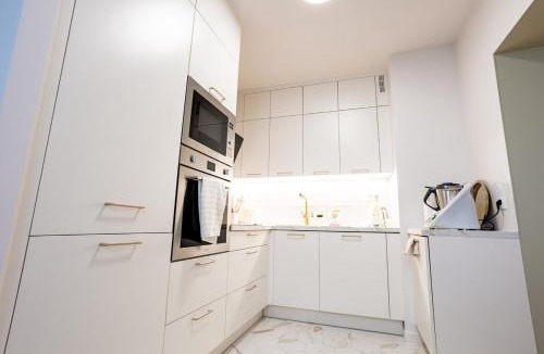 Paris City Center Apartment | Le Louvre à 2 minutes - Ascenseur - Parking