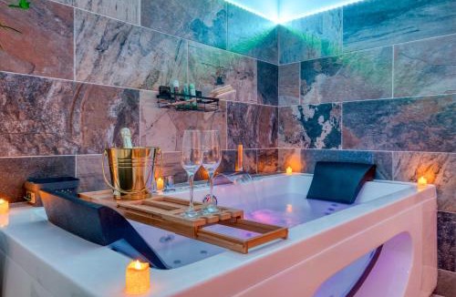 Lezignan-la-Cebe House | Le love baroque