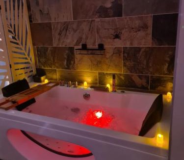 Lezignan-la-Cebe House | Le love baroque