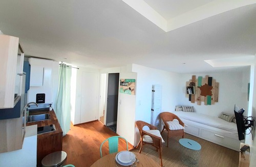 Luc-sur-Mer Apartment | Le Luc and Sea * T2 * facing the sea * breathtaking view