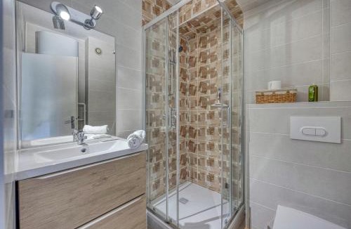 Quartier Exposition-Bajatiere Apartment | Le Lussac