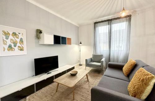 Mont-de-Marsan Apartment | LE LUTZ - Moderne Spacieux - Hyper Centre - Parking
