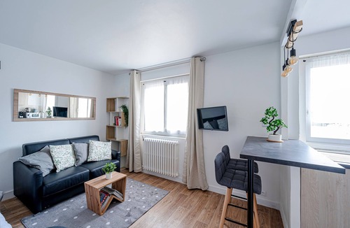 Poissy Apartment | Le Lys - Studio proche Gare de Poissy