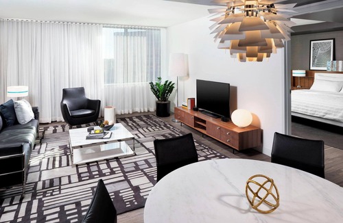 Oak Brook Hotel | Le Méridien Chicago - Oakbrook Center