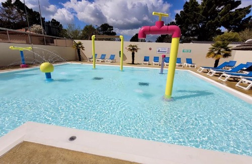 Saint-Jean-de-Monts Ski Chalet | Le Maesol - Camping du Bois Dormant