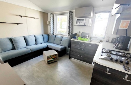 Saint-Jean-de-Monts Ski Chalet | Le Maesol - Camping du Bois Dormant