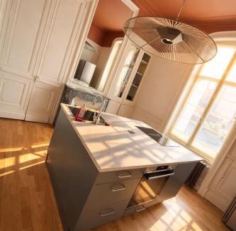 Poitiers Apartment | Le Majestueux