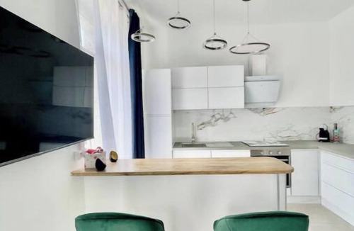 Les Pennes-Mirabeau Apartment | Le Malaisie - Cosy renovated, balcony, patio, barbecue